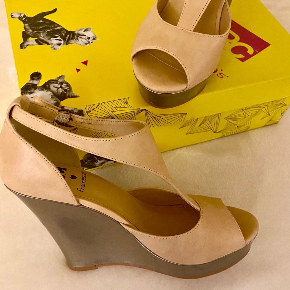 BC Francesca’s Wedge